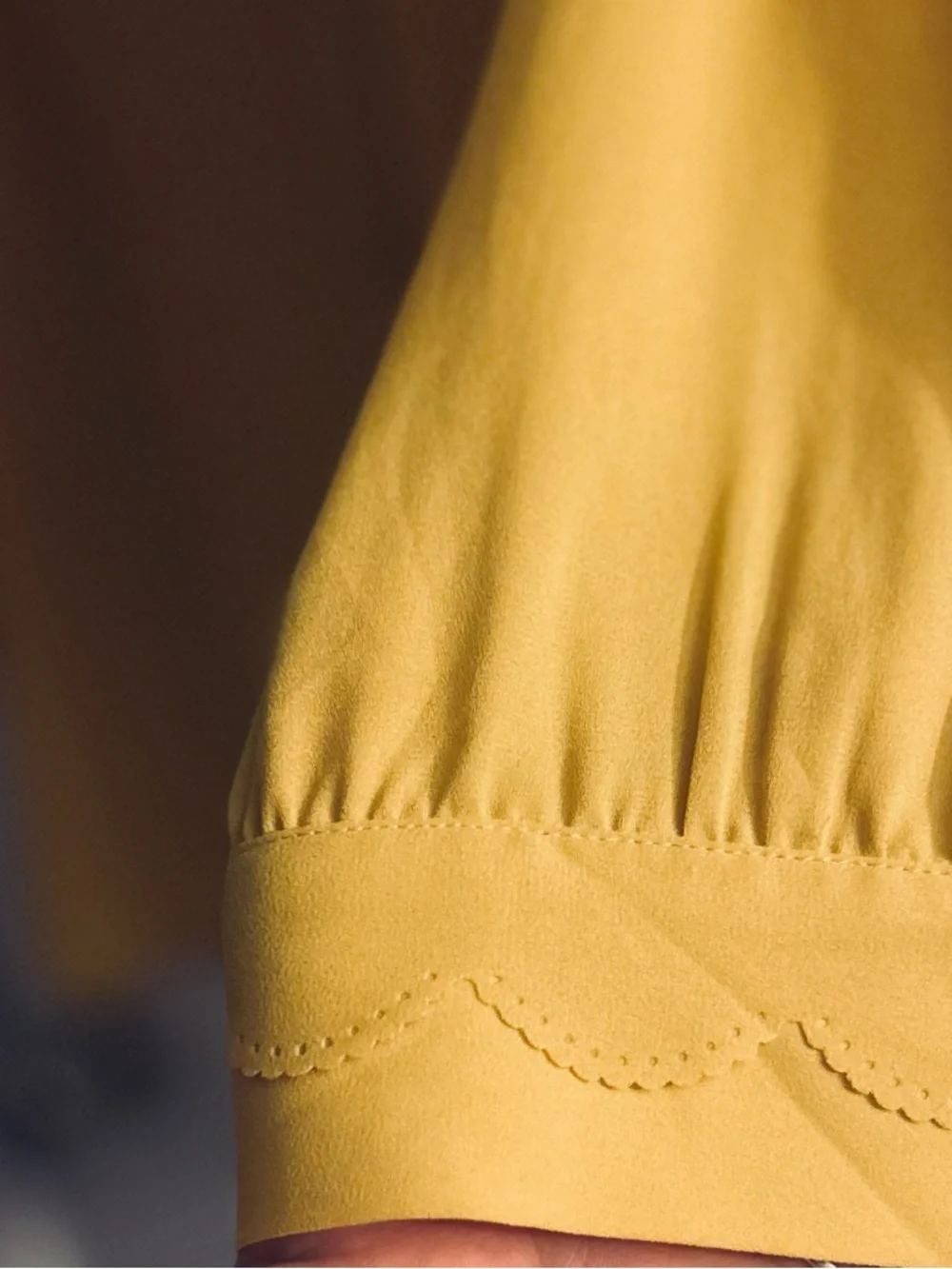 Anthropologie Meadow Rue Vivian Scalloped Pintuck Blouse Mustard 6 - Picture 4 of 6
